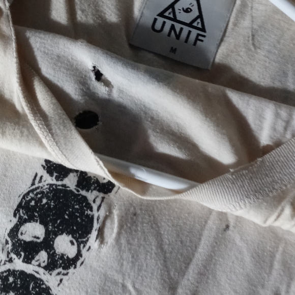 Unif - Picture 2 of 2